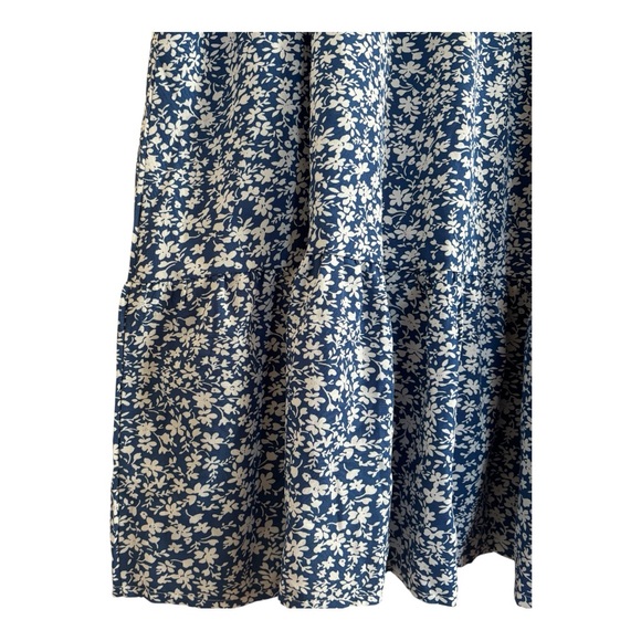 SHEIN Curve + Plus 2X Blue & White Floral V-Neck Ruffle Sleeve Dress - Picture 4 of 8